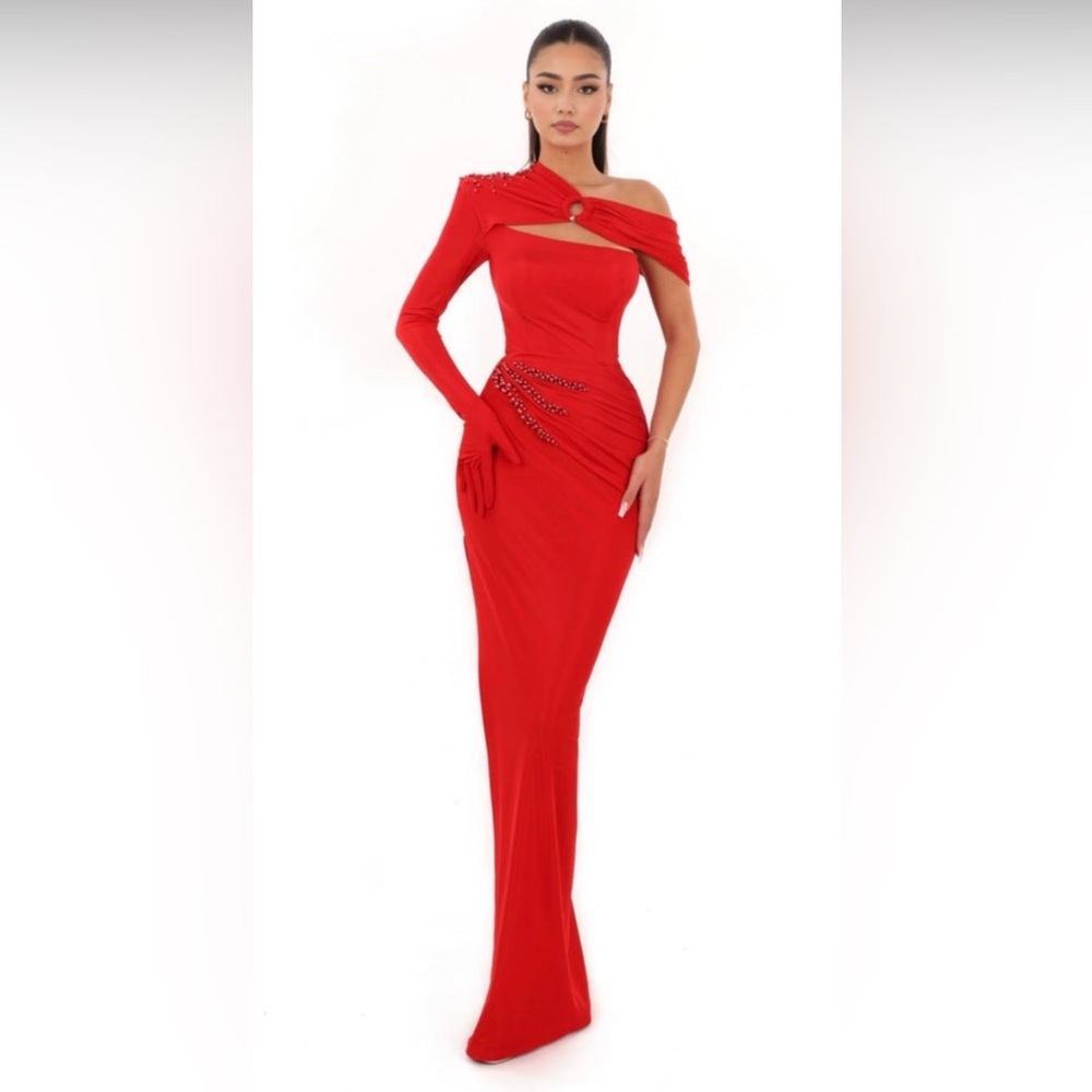 Elegant Red One-Shoulder Dress